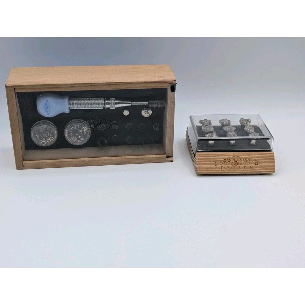Karen Foster Clikit Multi Spring Action Tool & Themed Embossed Holiday Set